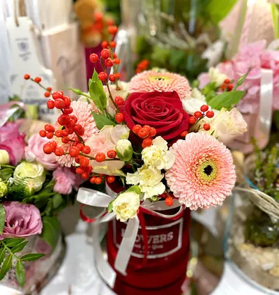 Kwiaciarnia "Modny Bukiet" - Ostrowska / 14 Pułku Piechoty